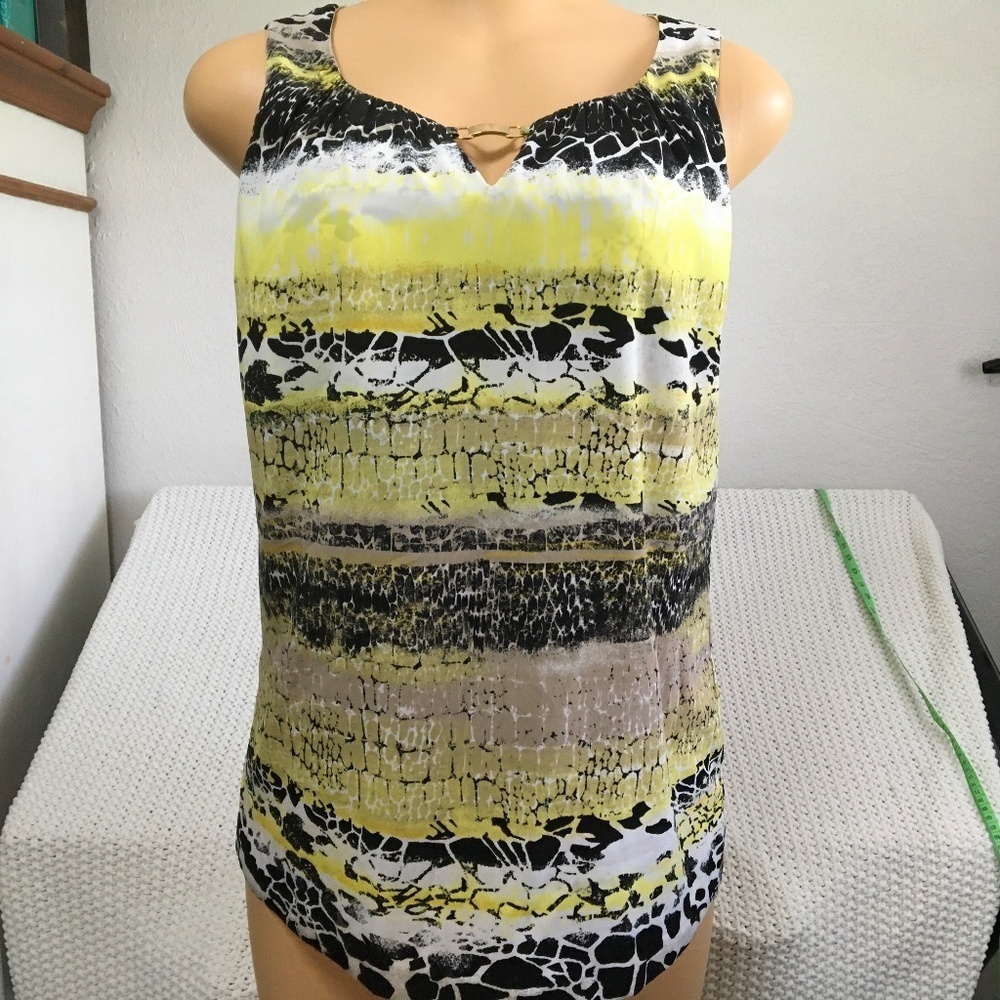 DANA BUCHMAN BLACK YELLOW SLEEVELESS BLOUSE SIZE MEDIUM